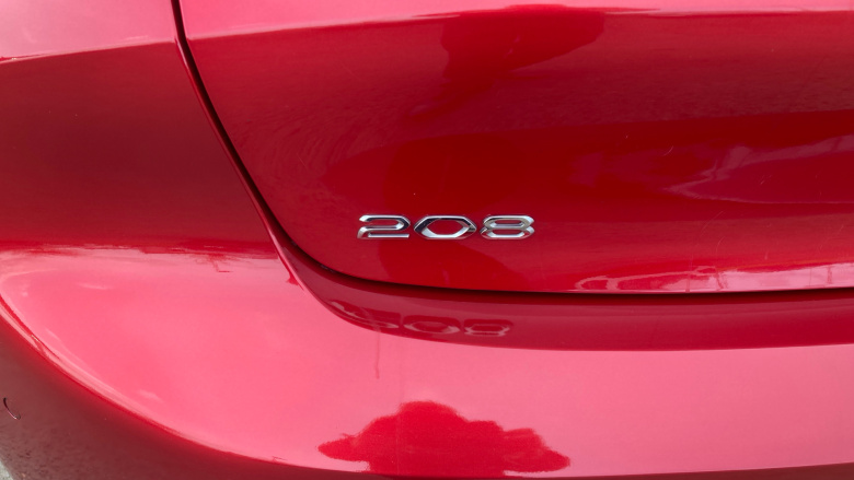 Peugeot 208 1.2 PureTech 100 Allure 5dr Petrol Hatchback